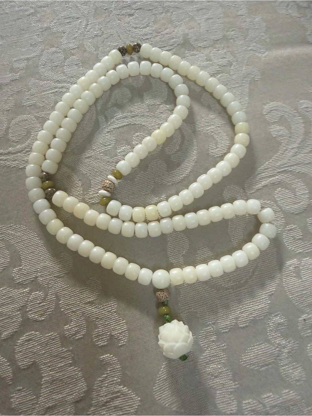 White Jade Bodhi Root Tibetan Prayer Beads Necklace Lotus Flower Charm